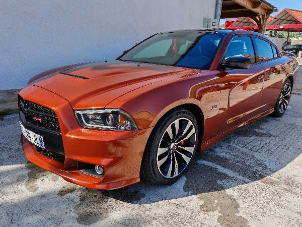 Dodge Charger Srt8 v8 477cv