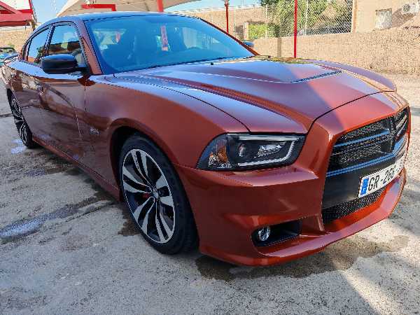 Dodge Charger Srt8 v8 477cv