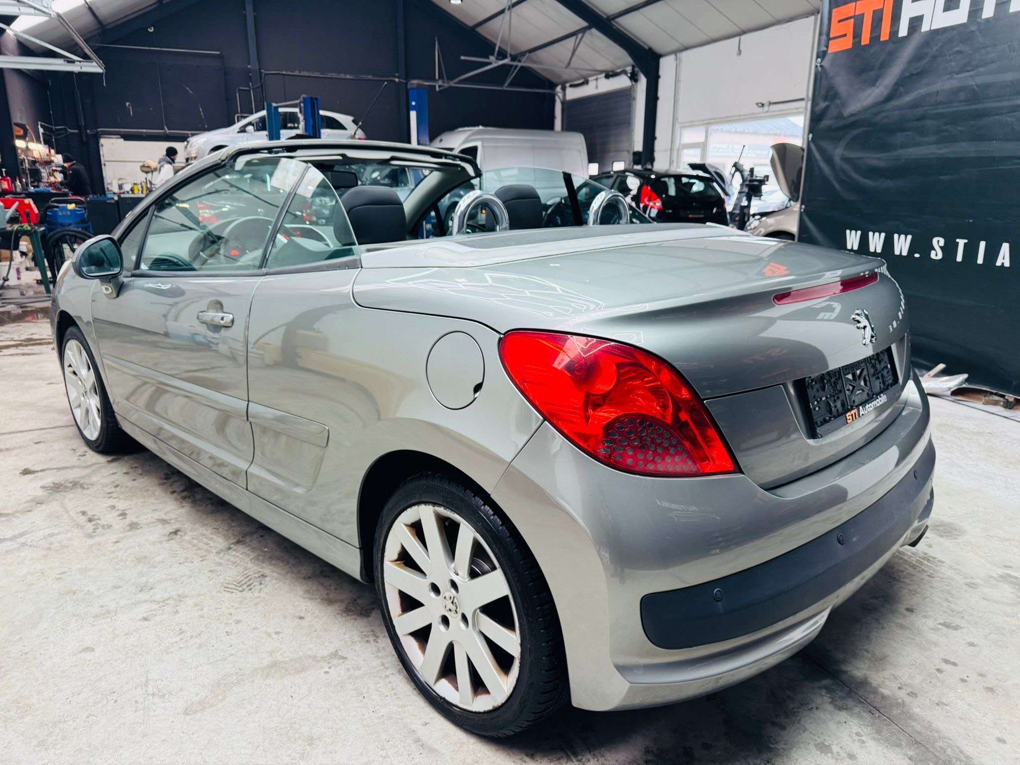 Peugeot 207 207 CC 1.6 HDi FAP