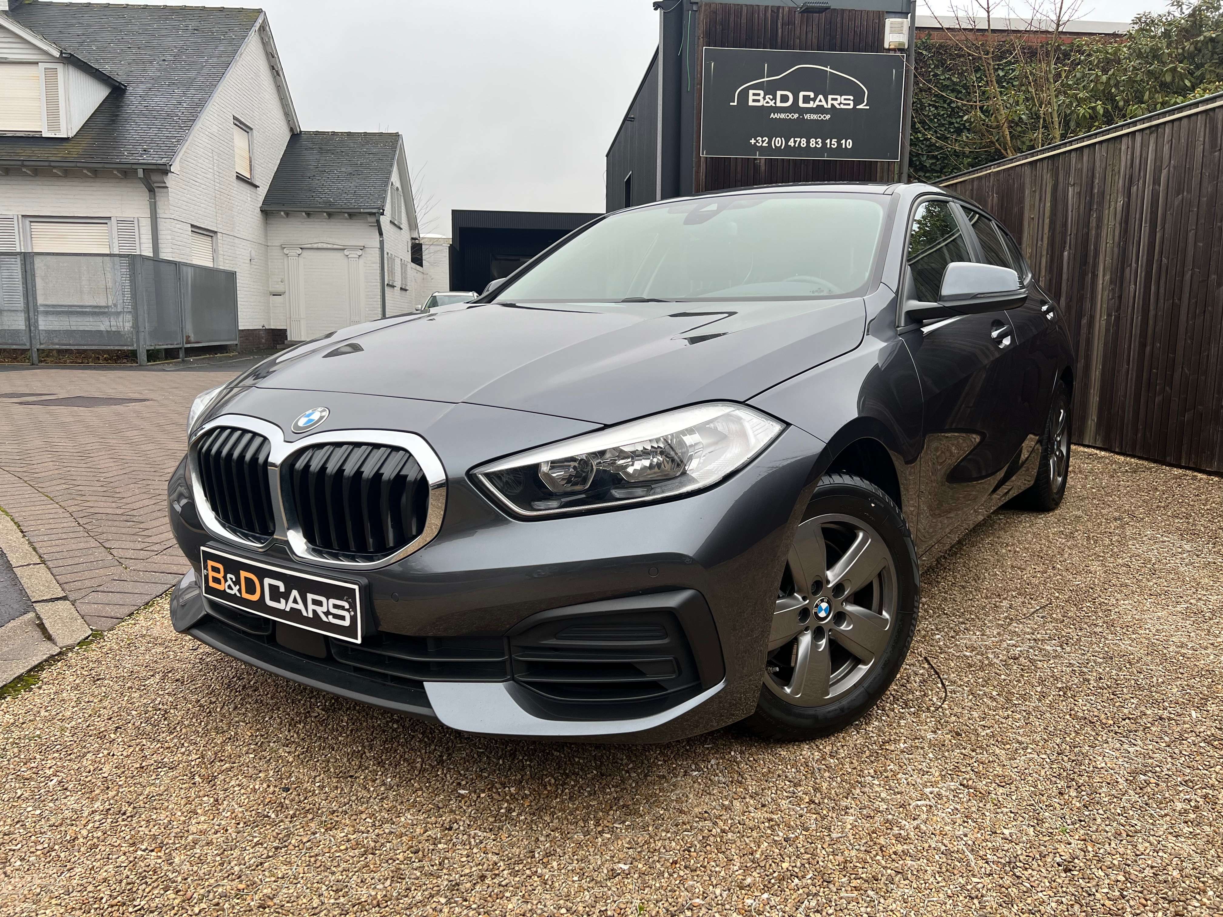 BMW 118 118i NAVI/LIMIT/PDC/AIRCO/CARPLAY