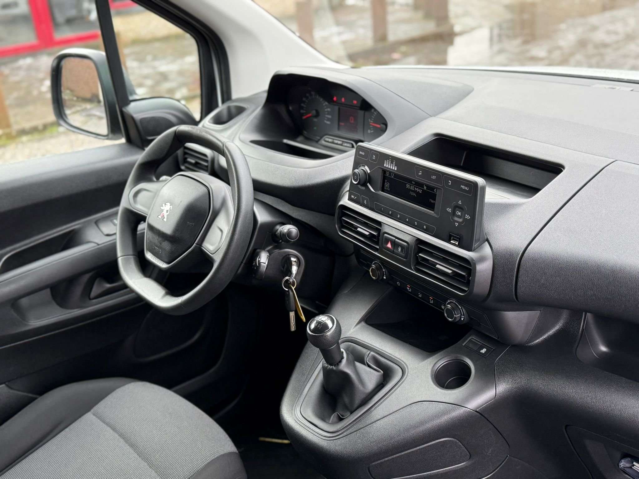 Peugeot Partner 1.6 HDI  LONG CHASIS TVA DEDUCTIBLE