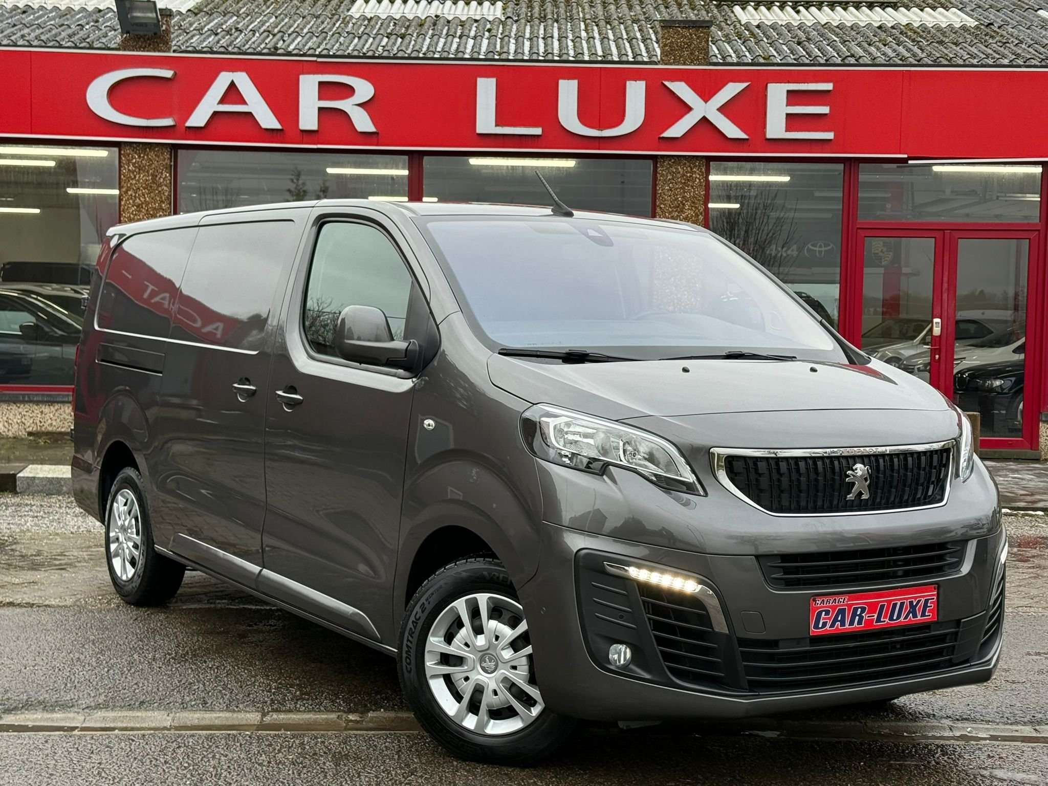 Peugeot Expert 2.O HDI 177CV BOITE AUTO GPS LONG CHASIS