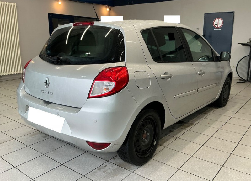 Renault CLIO III 1.2 TCE 100CH DYNAMIQUE 5P