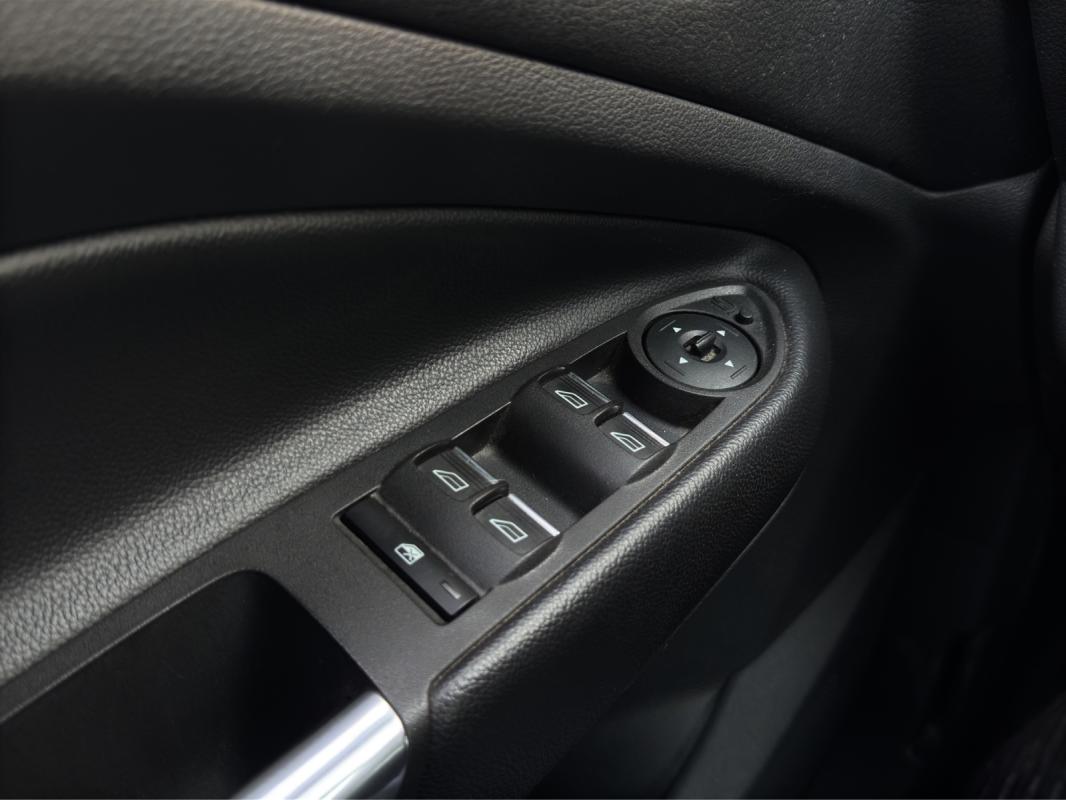 Ford Kuga 1.5 Flexifuel-E85 150 SS 4x2 BVM6 ST-Line Black Silver