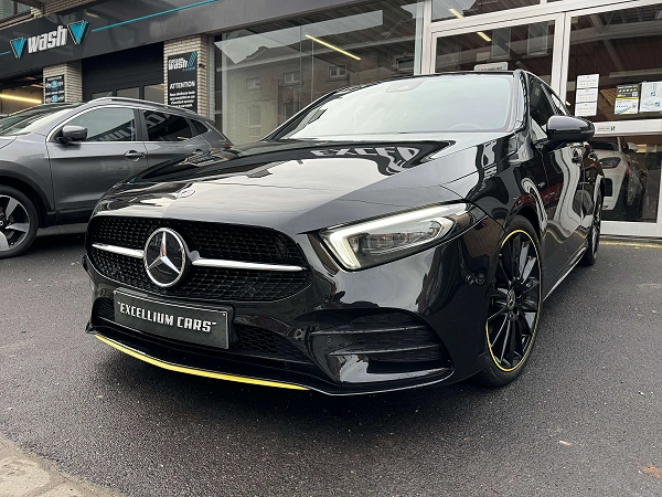 Mercedes-Benz A 180 d Edition Sport Nigt Pack Amg Led Feux Matrix