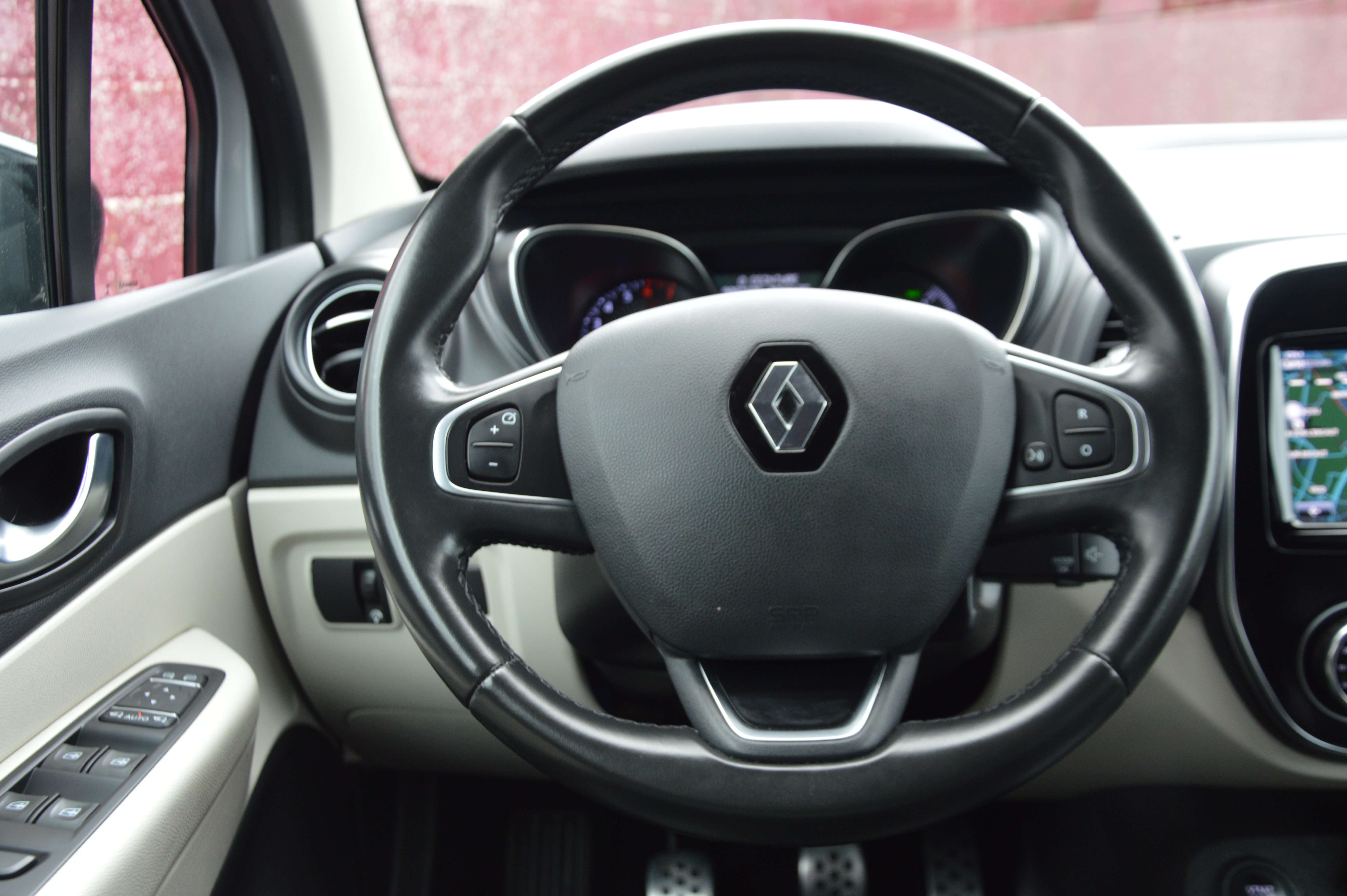 Renault Captur 1.2TCe Intens NAV CAM CLIM AUTO CUIR 24.846KM