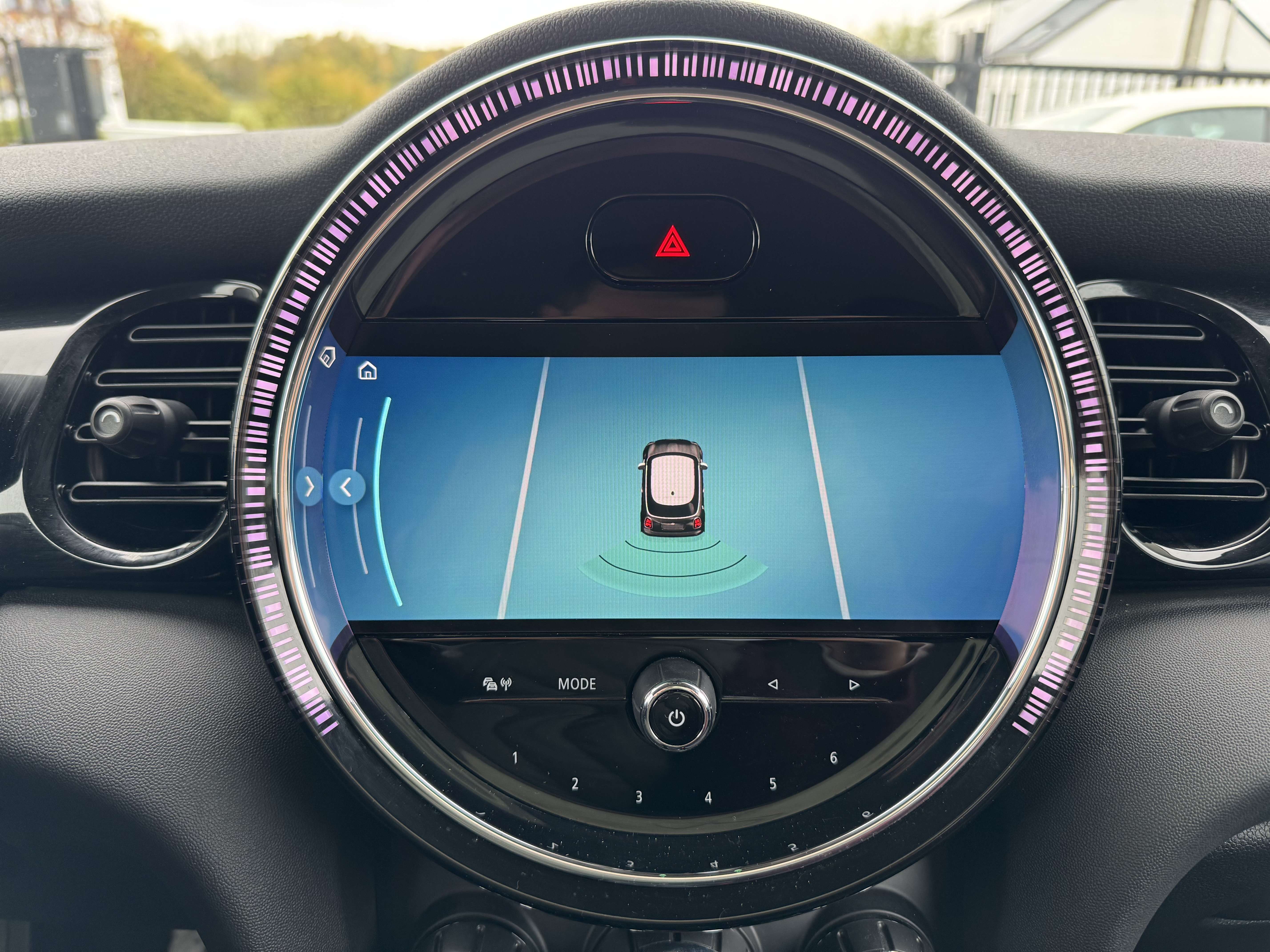 MINI Cooper 1.5 AUTO. 6D / NAV / AIRCO / LED / CARPLAY / PDC /