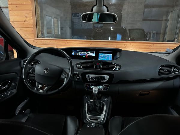 Renault Grand Scenic III (3) 1.5 DCI 110 BOSE EDITION EDC 7PL