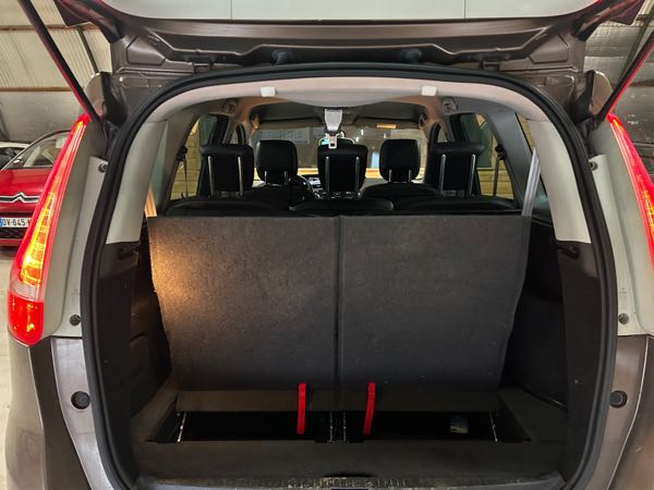 Renault Grand Scenic III (3) 1.5 DCI 110 BOSE EDITION EDC 7PL