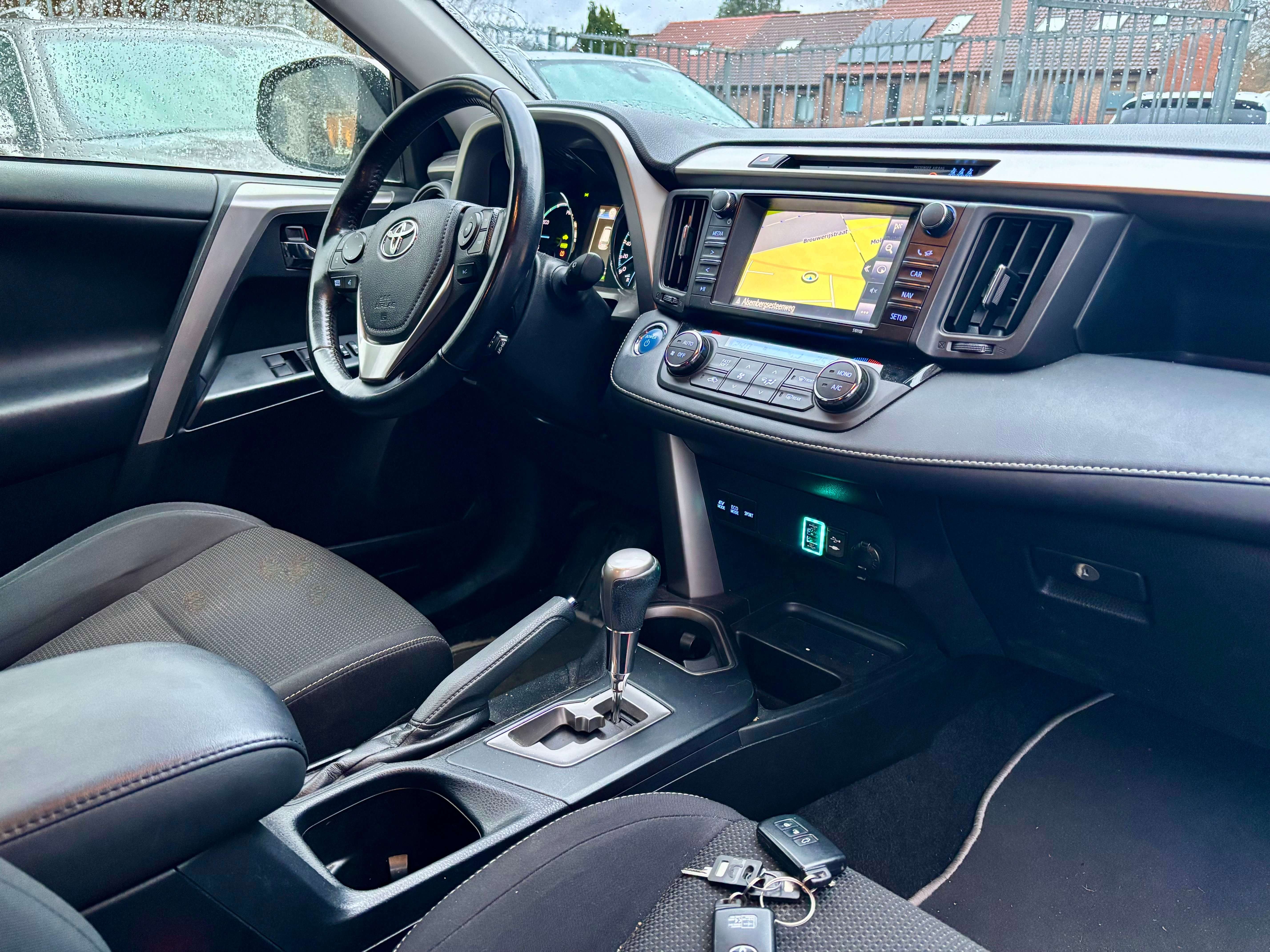 Toyota RAV 4 Hybrid 2.5i 155 cv bva * belge car-pass *