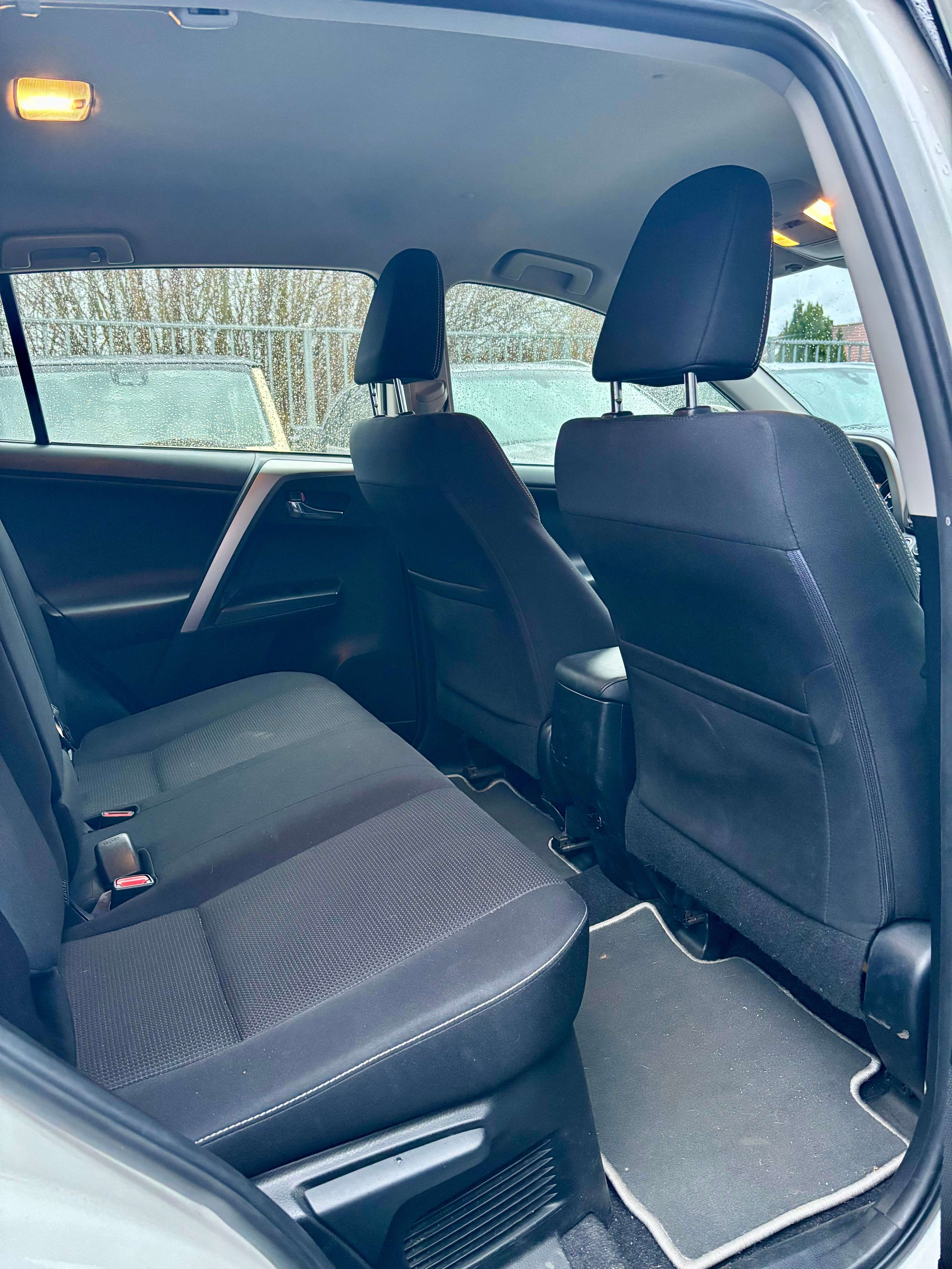 Toyota RAV 4 Hybrid 2.5i 155 cv bva * belge car-pass *