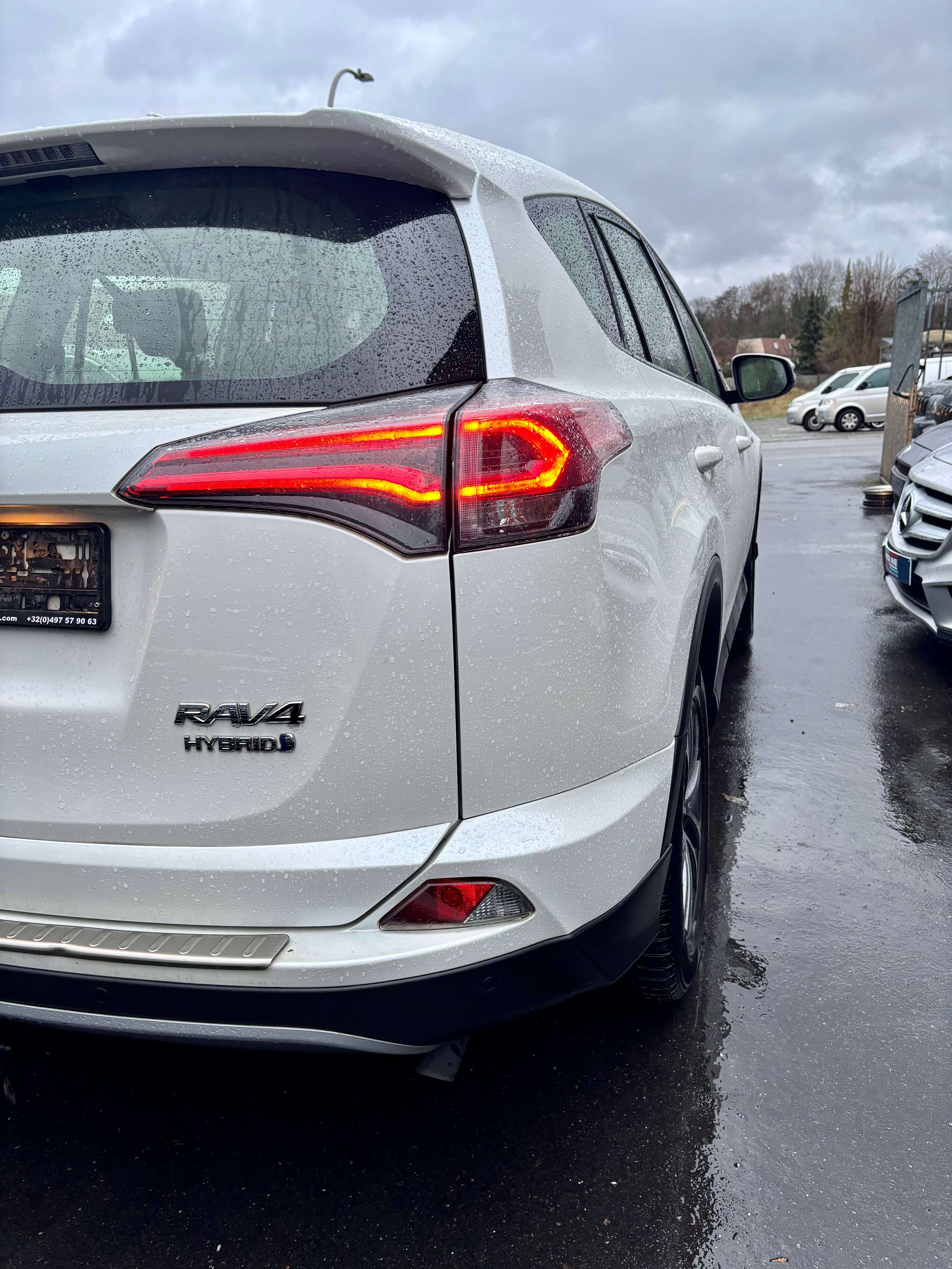 Toyota RAV 4 Hybrid 2.5i 155 cv bva * belge car-pass *