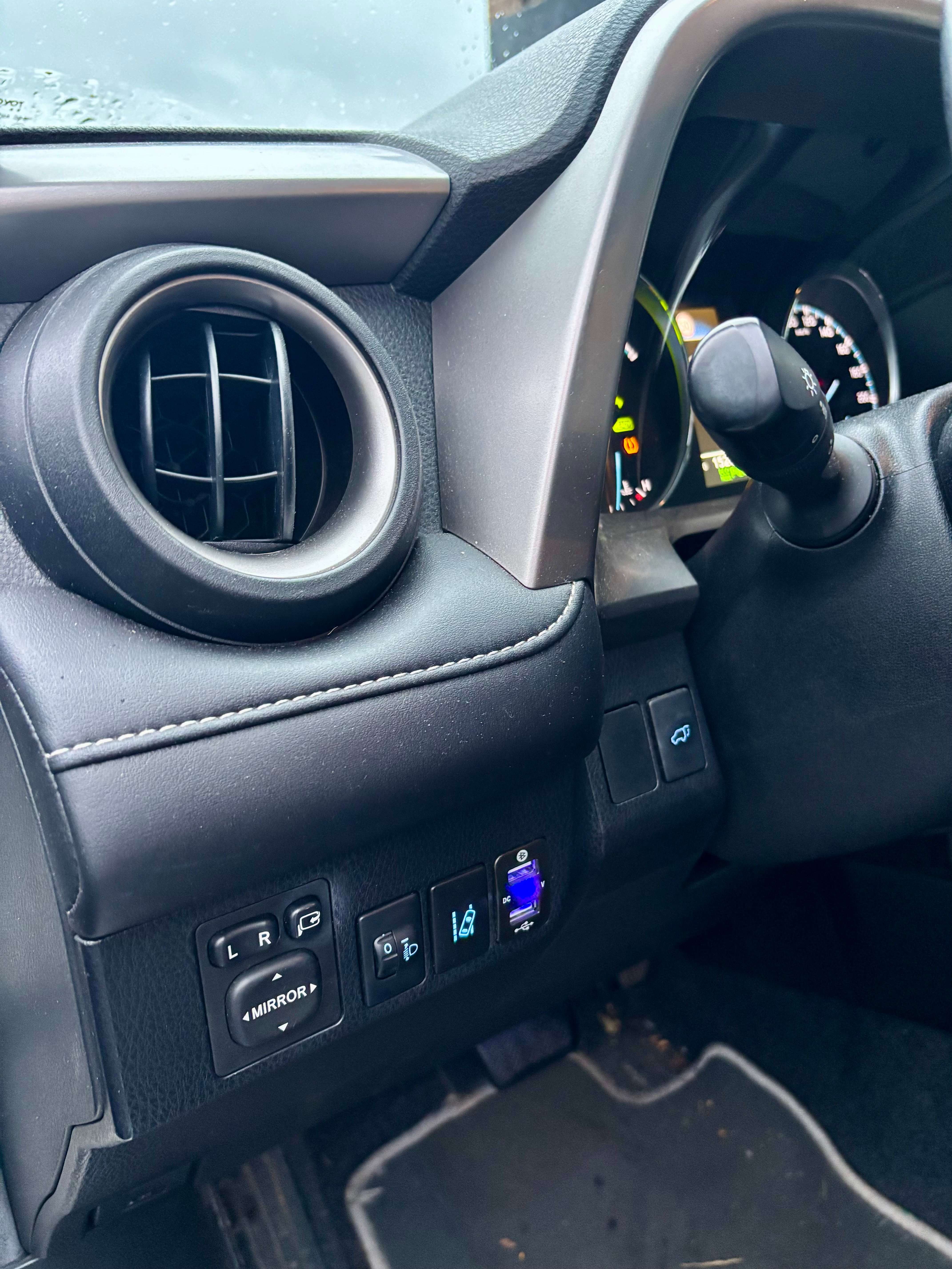 Toyota RAV 4 Hybrid 2.5i 155 cv bva * belge car-pass *
