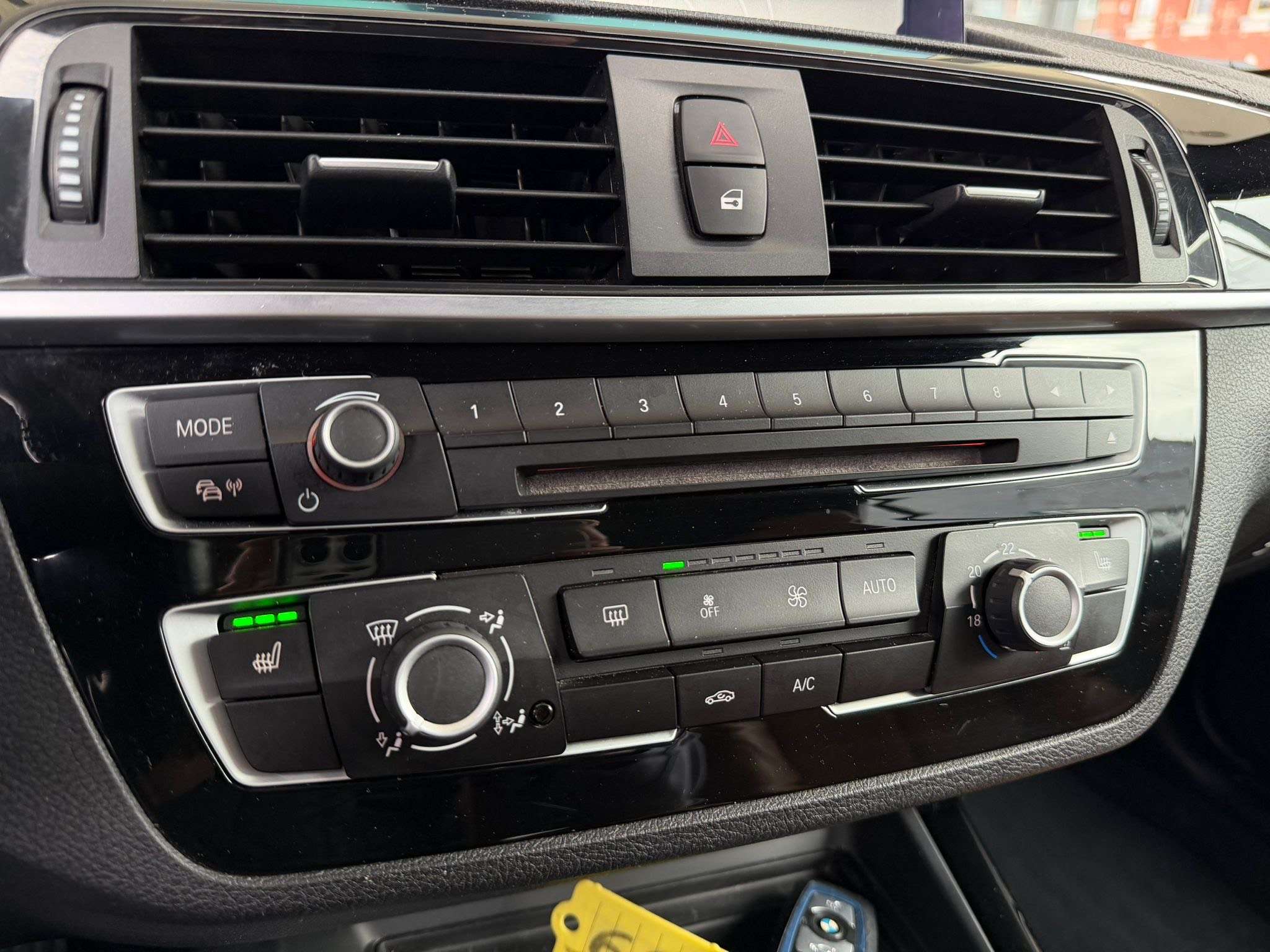 BMW 218 d CABRIO ( PACK M) BIXENON-CUIR-GPS-CLIM-JA18P