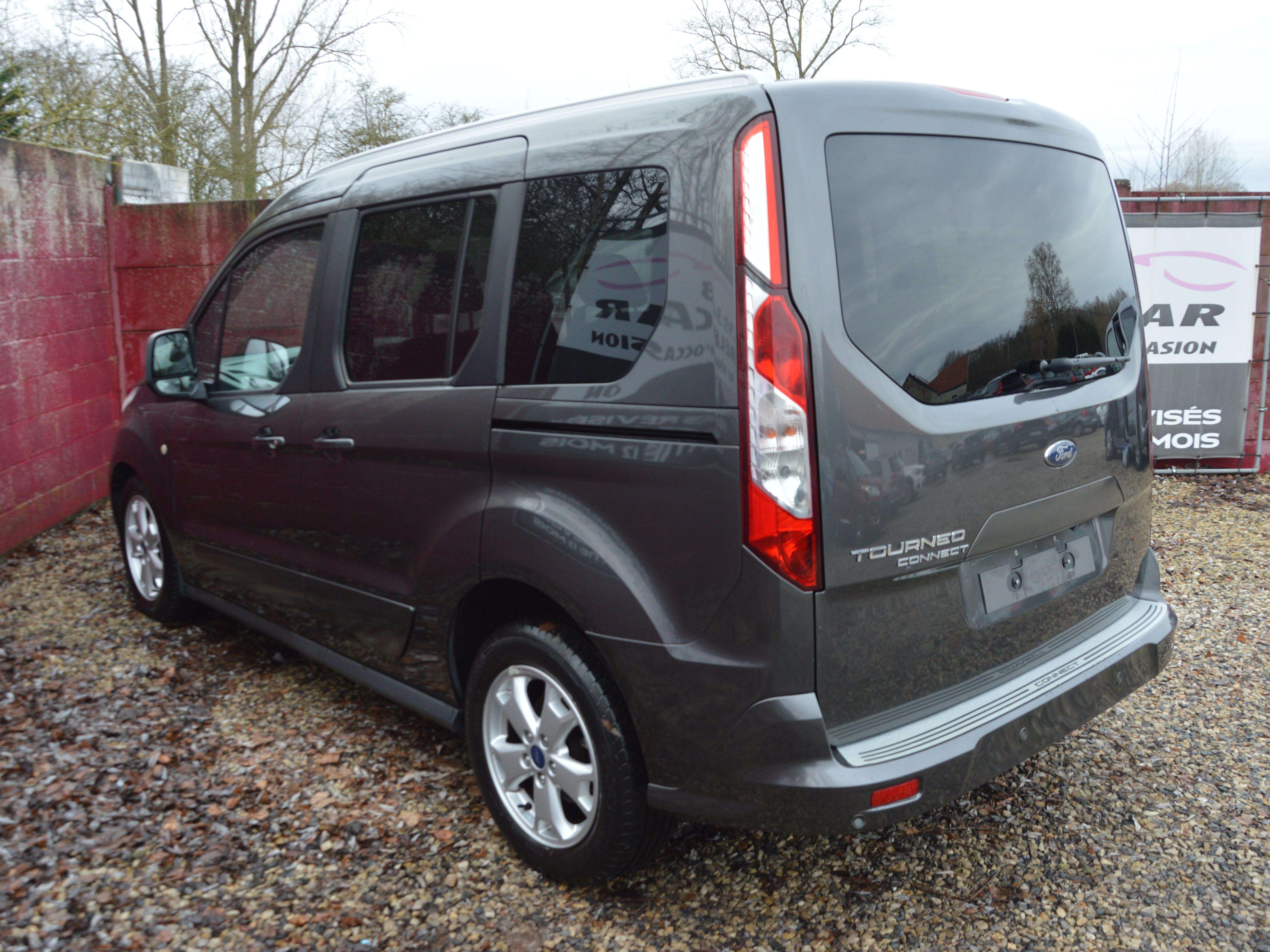 Ford Tourneo Connect 1.5TDCi Titanium BOITE AUT PANO NAV CAM 78.590KM