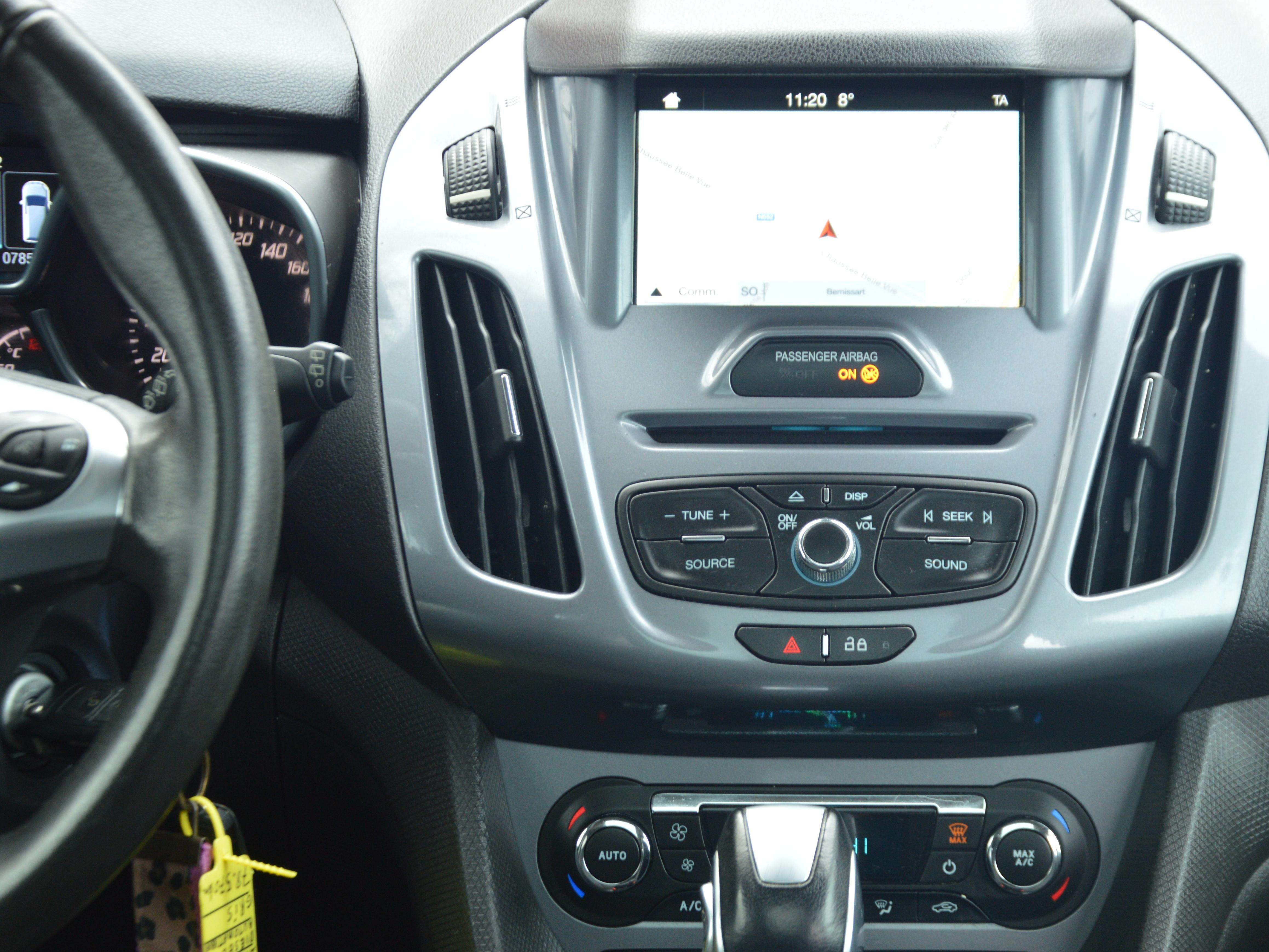 Ford Tourneo Connect 1.5TDCi Titanium BOITE AUT PANO NAV CAM 78.590KM