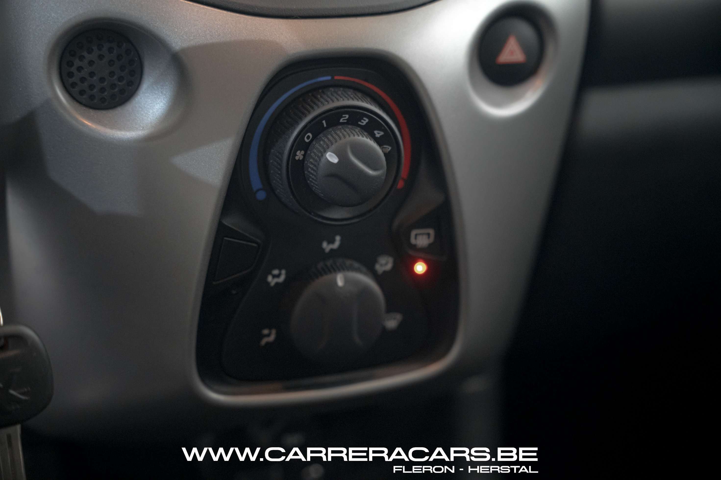 Peugeot 108 1.0 VTi Style ETG*|AUTOMATIQUE*1ER MAIN*GARANTIE*|