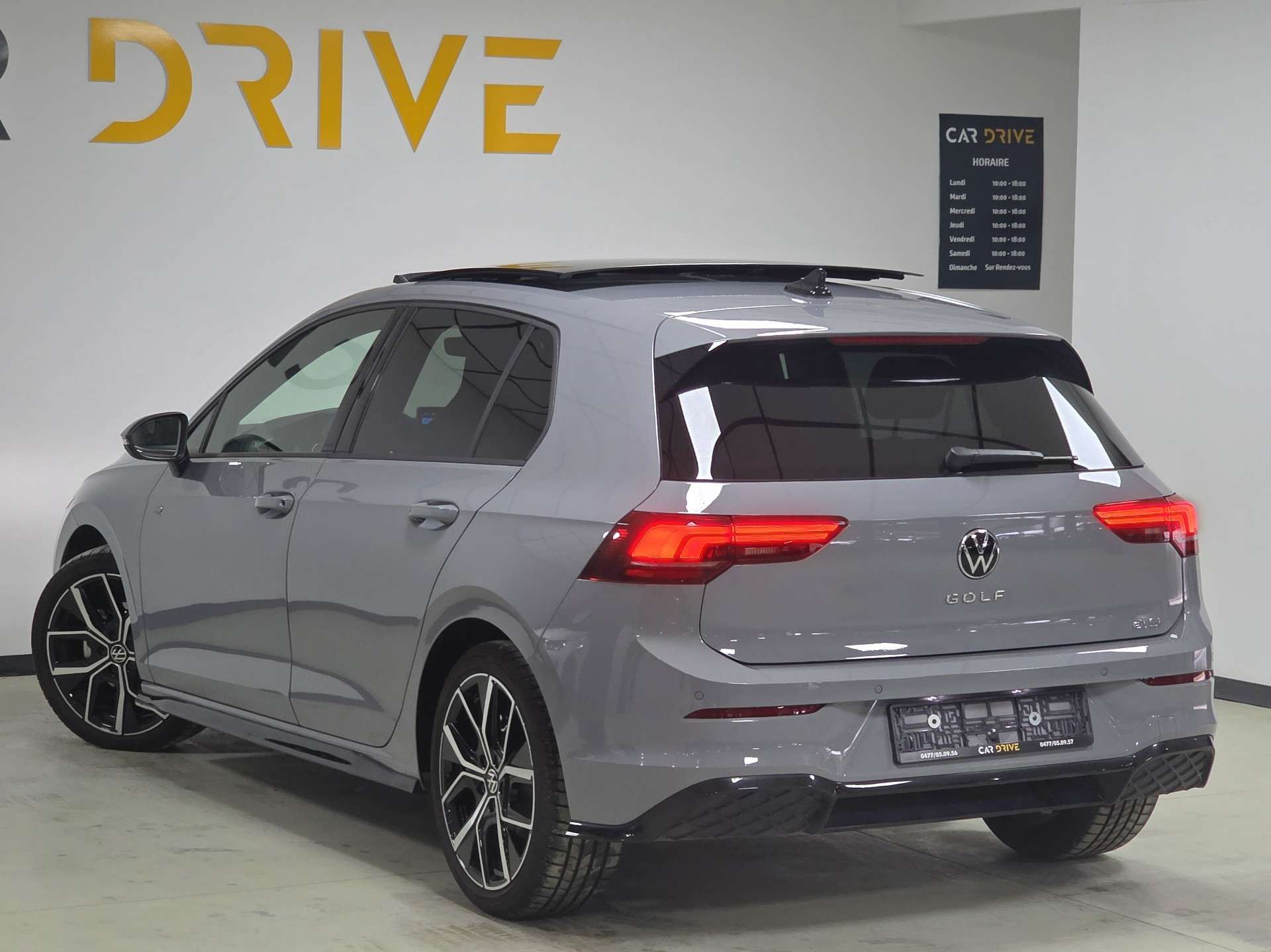 Volkswagen Golf 1.5 eTSI R-Line PANO/CAM/FULL OPTIONS/1ER PROPRIO