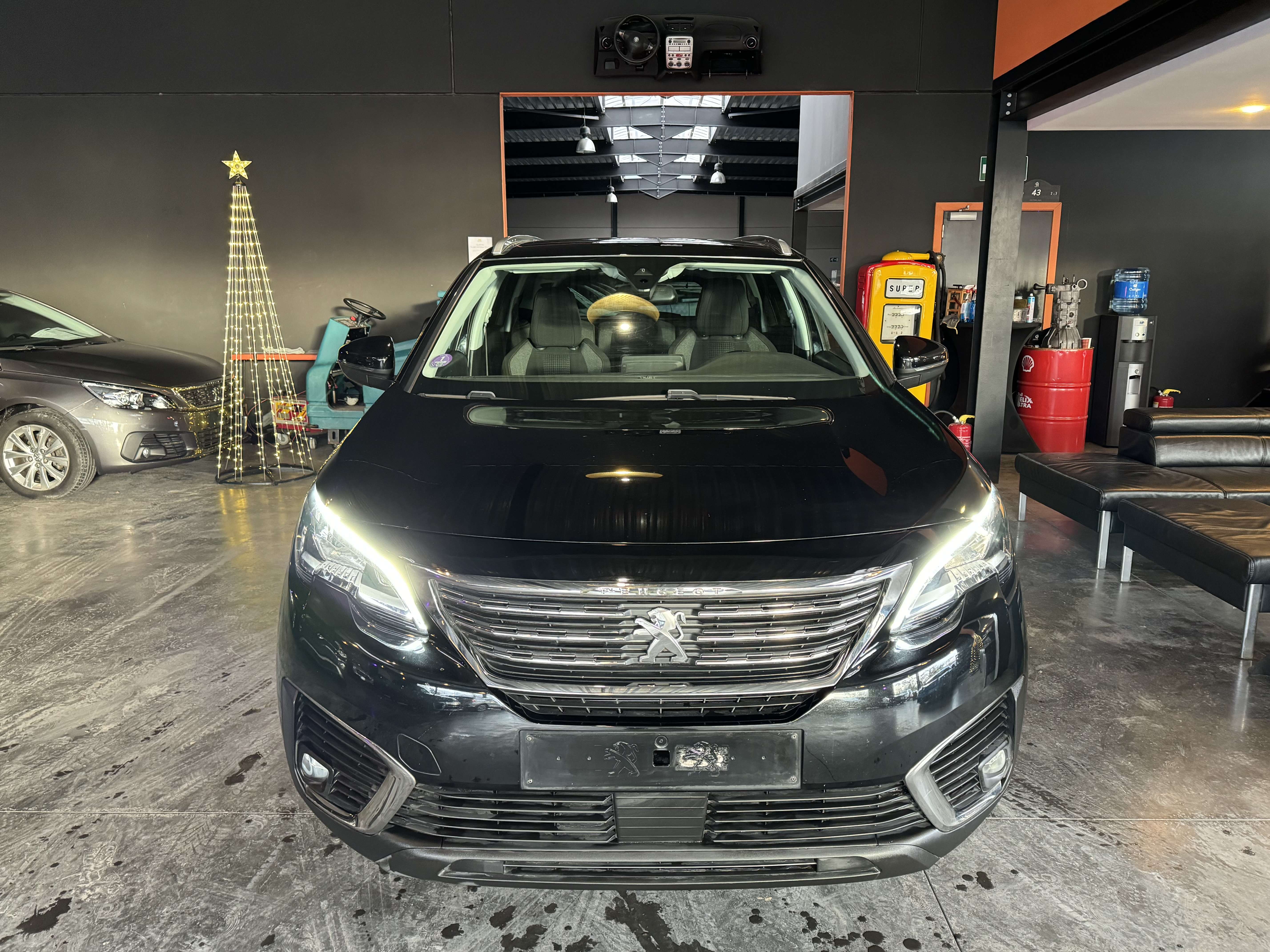 Peugeot 5008 1.2-5 PLACES AVEC POSSIBILITÉ DE PASSER À 7 PLACES