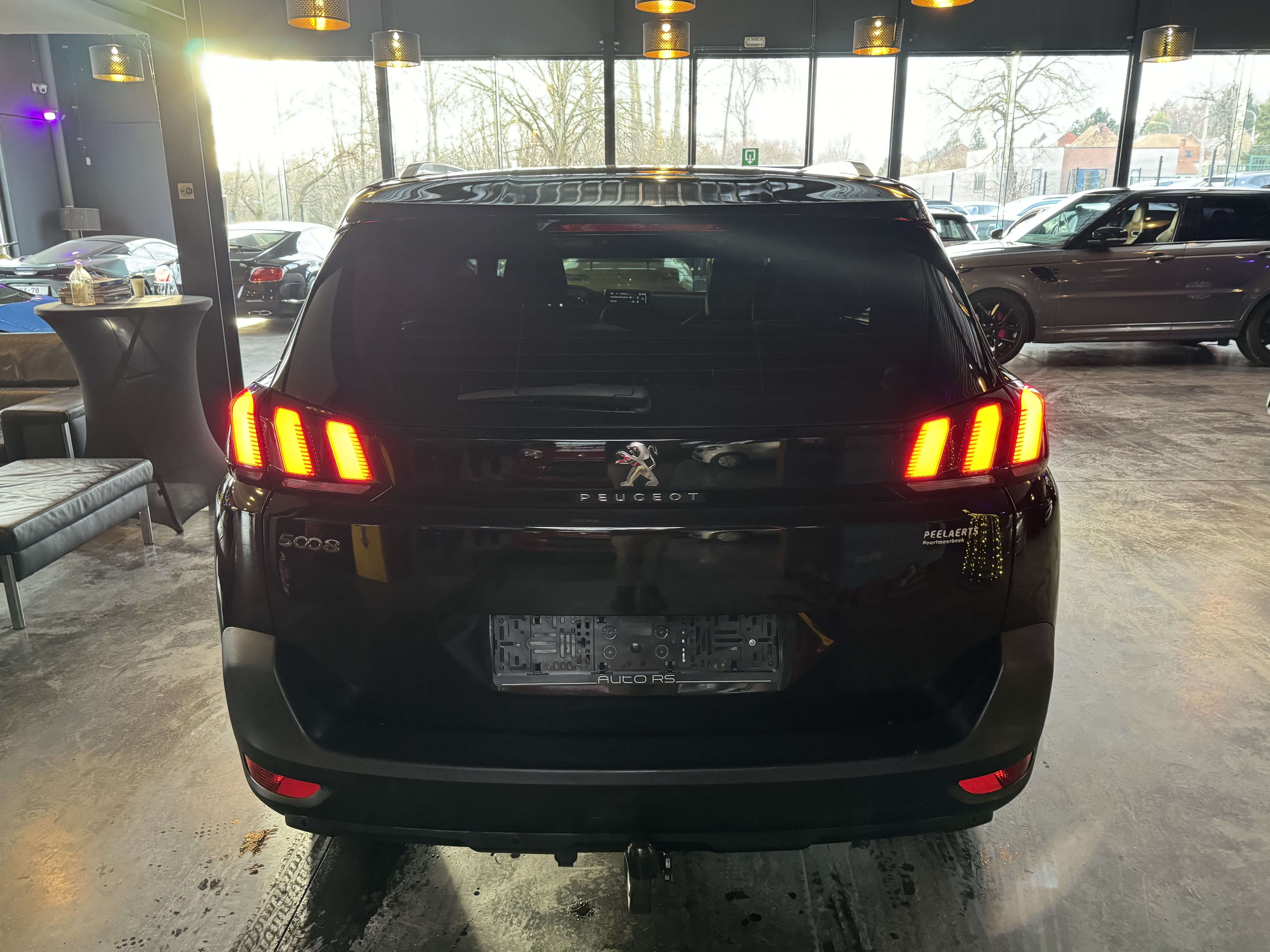 Peugeot 5008 1.2-5 PLACES AVEC POSSIBILITÉ DE PASSER À 7 PLACES