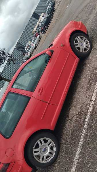 Volkswagen Golf IV V5 3P 10CV