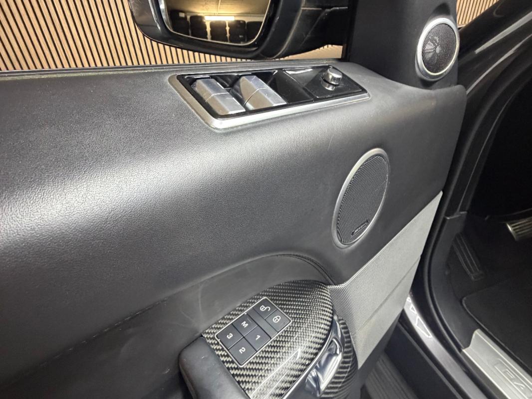 Land Rover Range Rover Sport Mark VIII V8 S/C 5.0L 575ch SVR