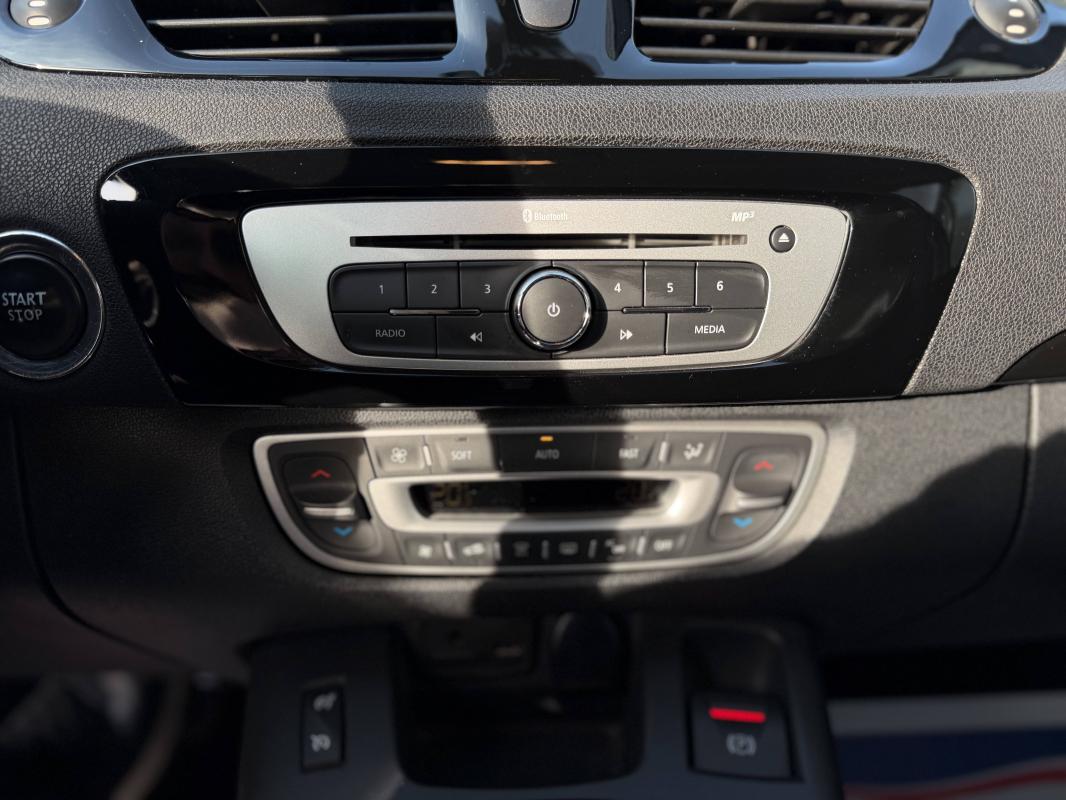 Renault Scenic III (J95) 1.5 dCi 110ch Bose 2015 EDC