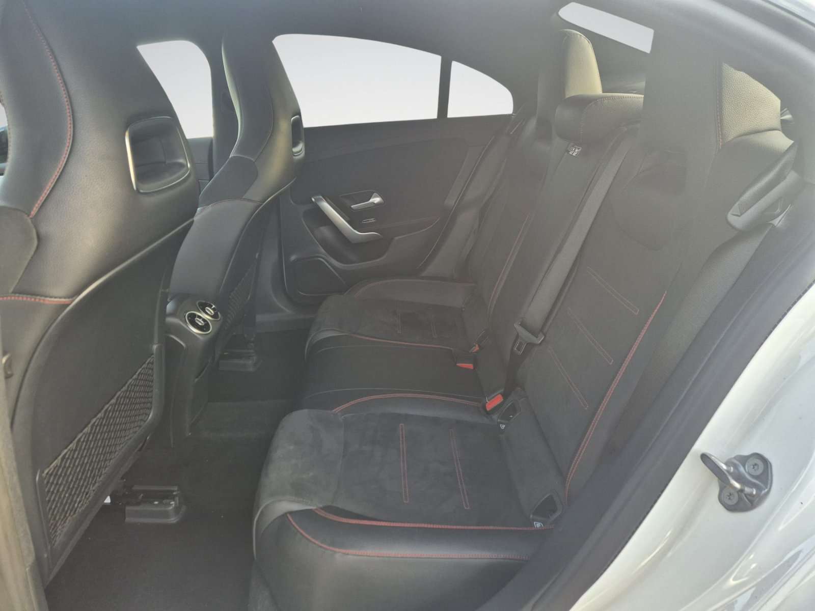 Mercedes-Benz CLA 180 //PACK AMG CARPLAY//CAMERA//GARANTIE 12 MOIS