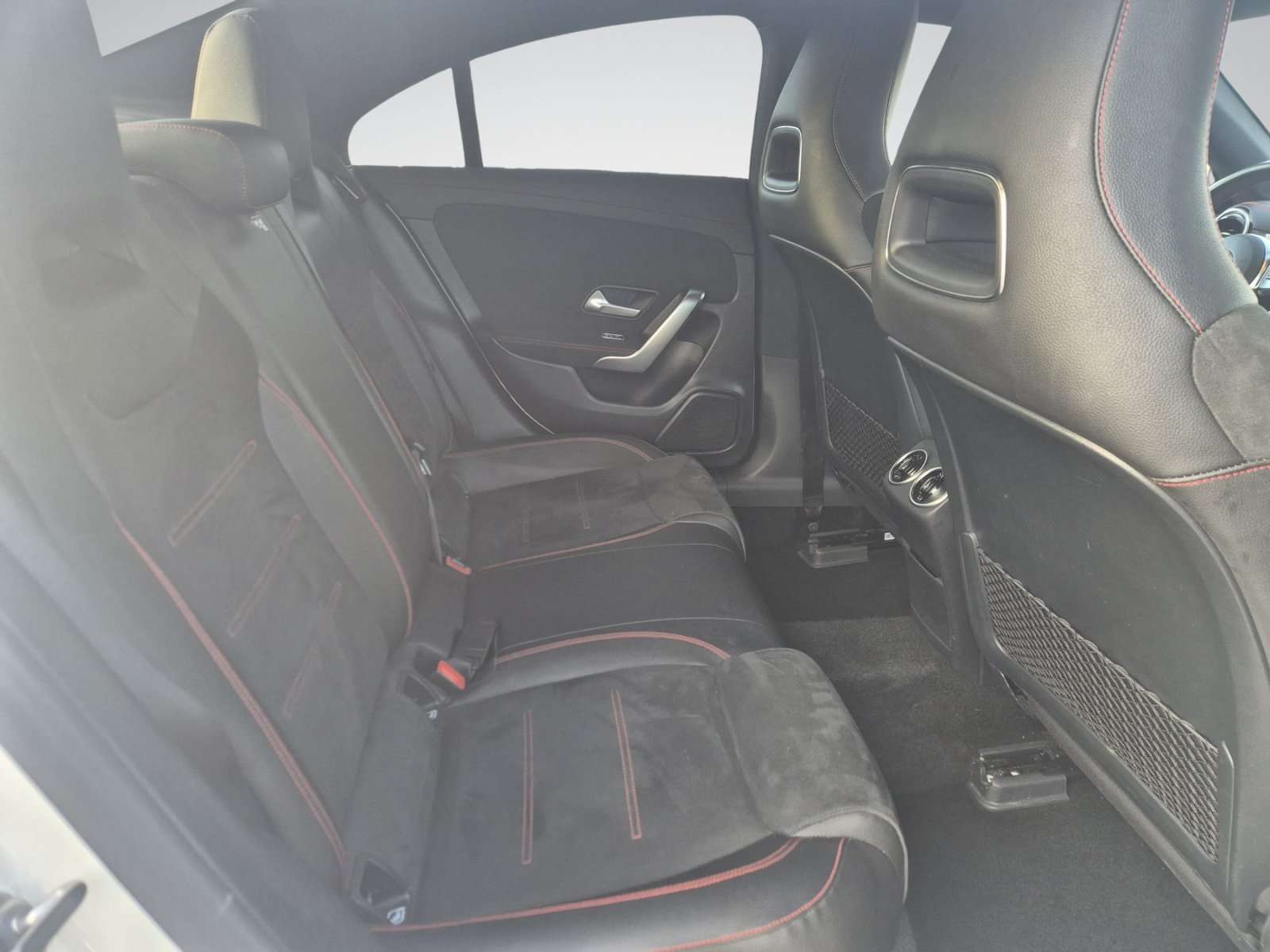 Mercedes-Benz CLA 180 //PACK AMG CARPLAY//CAMERA//GARANTIE 12 MOIS