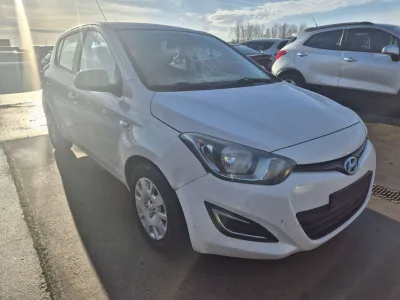 Hyundai i20 1.2i Comfort // DEGATS CAROSSERIE // EXPORT