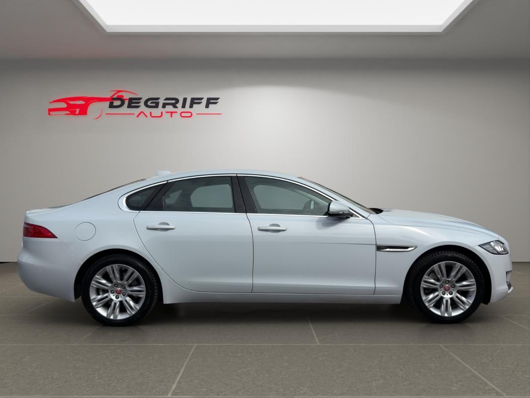 Jaguar Xf 2.0 D - 180 ch BVA Prestige