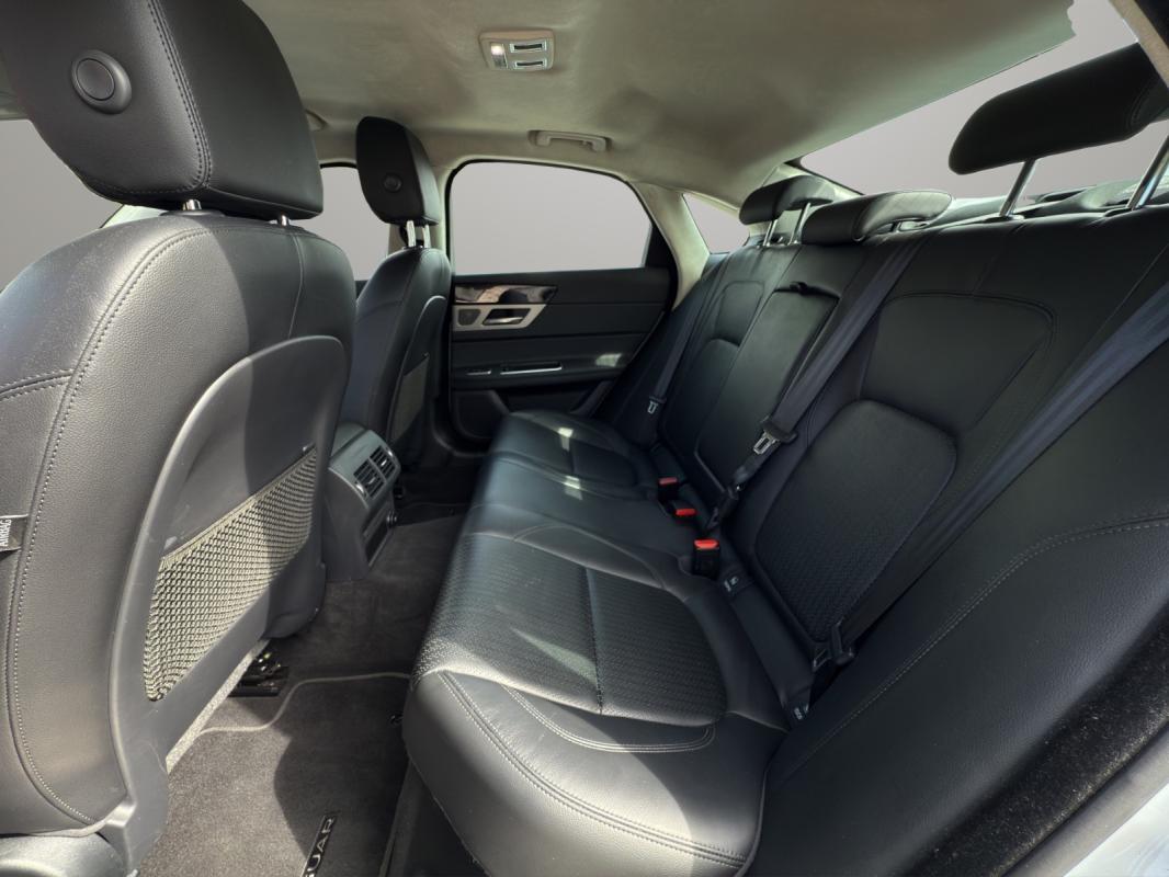 Jaguar Xf 2.0 D - 180 ch BVA Prestige
