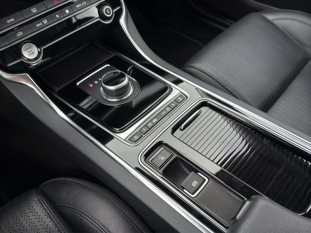 Jaguar Xf 2.0 D - 180 ch BVA Prestige