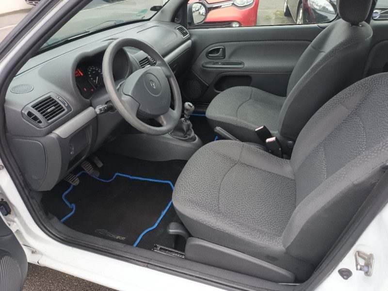 Renault CLIO II CAMPUS 1.2 16V 75CH AUTHENTIQUE ECO² 3P