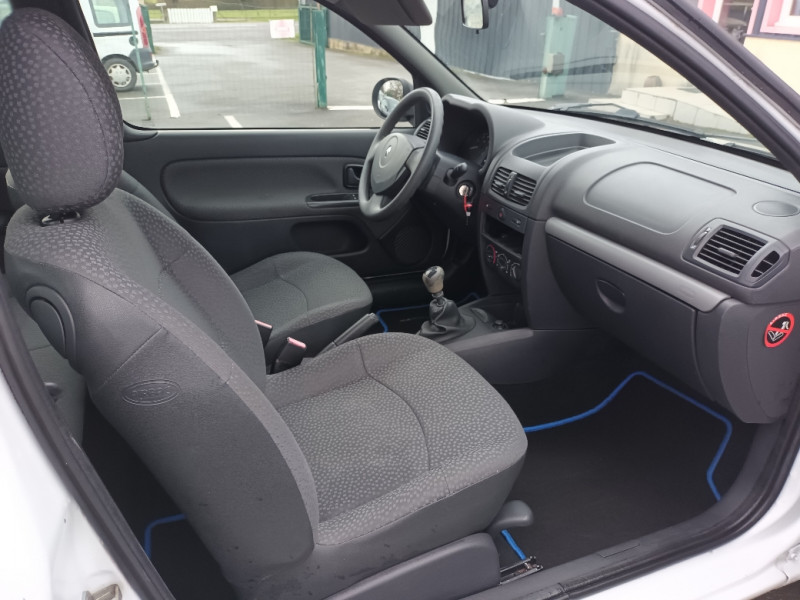 Renault CLIO II CAMPUS 1.2 16V 75CH AUTHENTIQUE ECO² 3P