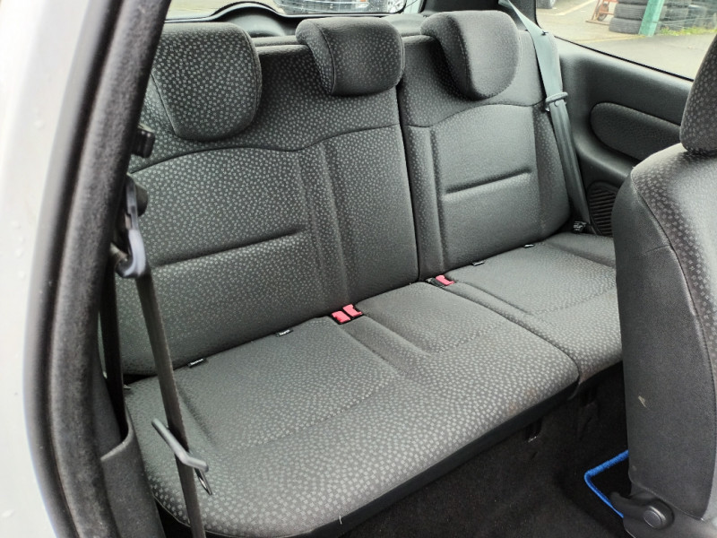 Renault CLIO II CAMPUS 1.2 16V 75CH AUTHENTIQUE ECO² 3P