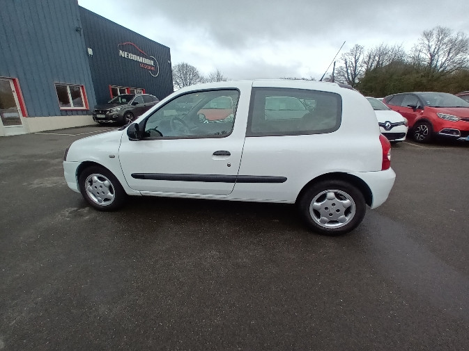 Renault CLIO II CAMPUS 1.2 16V 75CH AUTHENTIQUE ECO² 3P