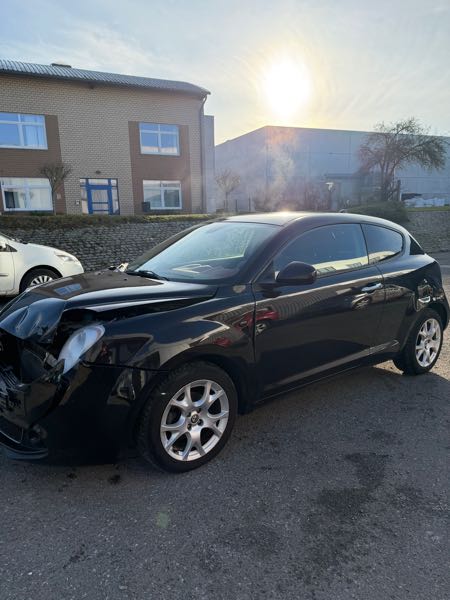 Alfa Romeo Mito Accidenté