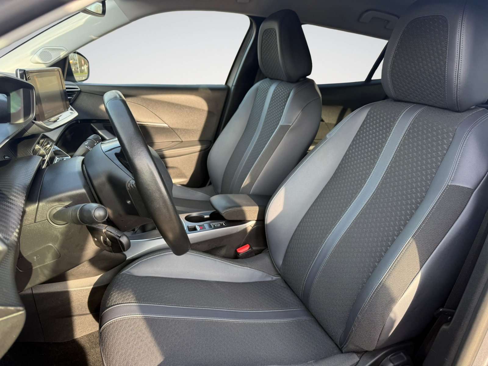 Peugeot 2008 2008 1.2i Allure S / Cockpit / Caméra / Att Rem