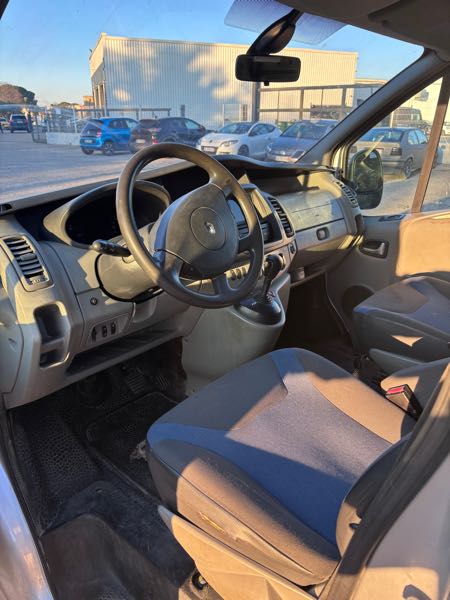Renault Trafic FOURGON GRAND CONFORT L1H1 1200KG 2.5 DCI 150 BVR FAP