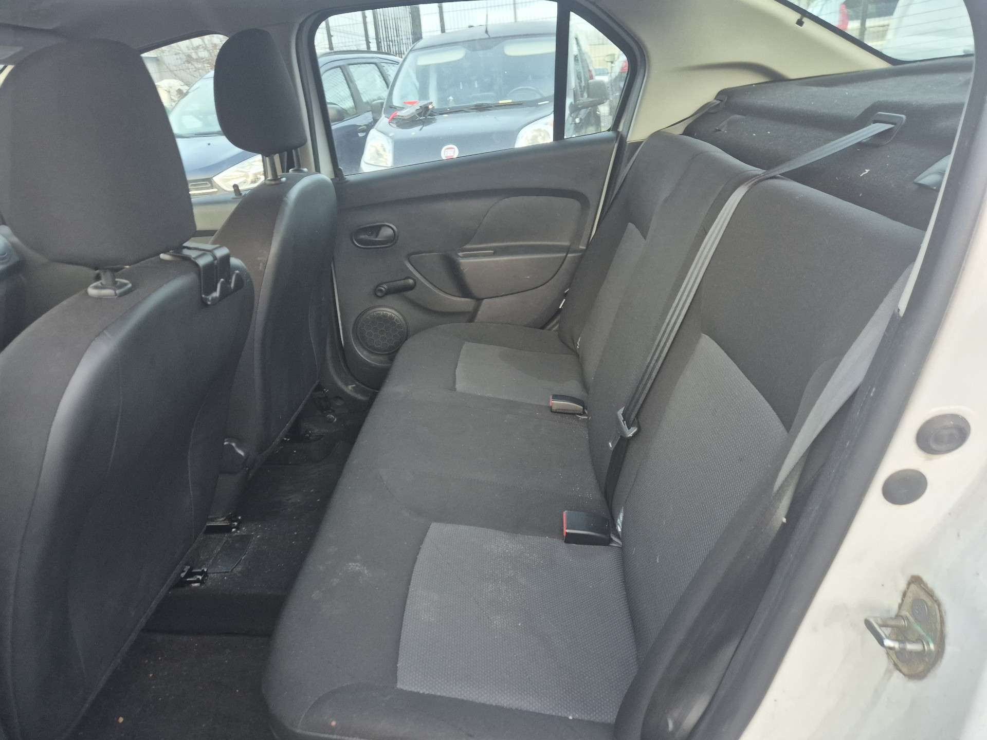 Dacia Logan 1.2i Ambiance//DEGATS CARROSSERIE//MARCHAND/EXPORT