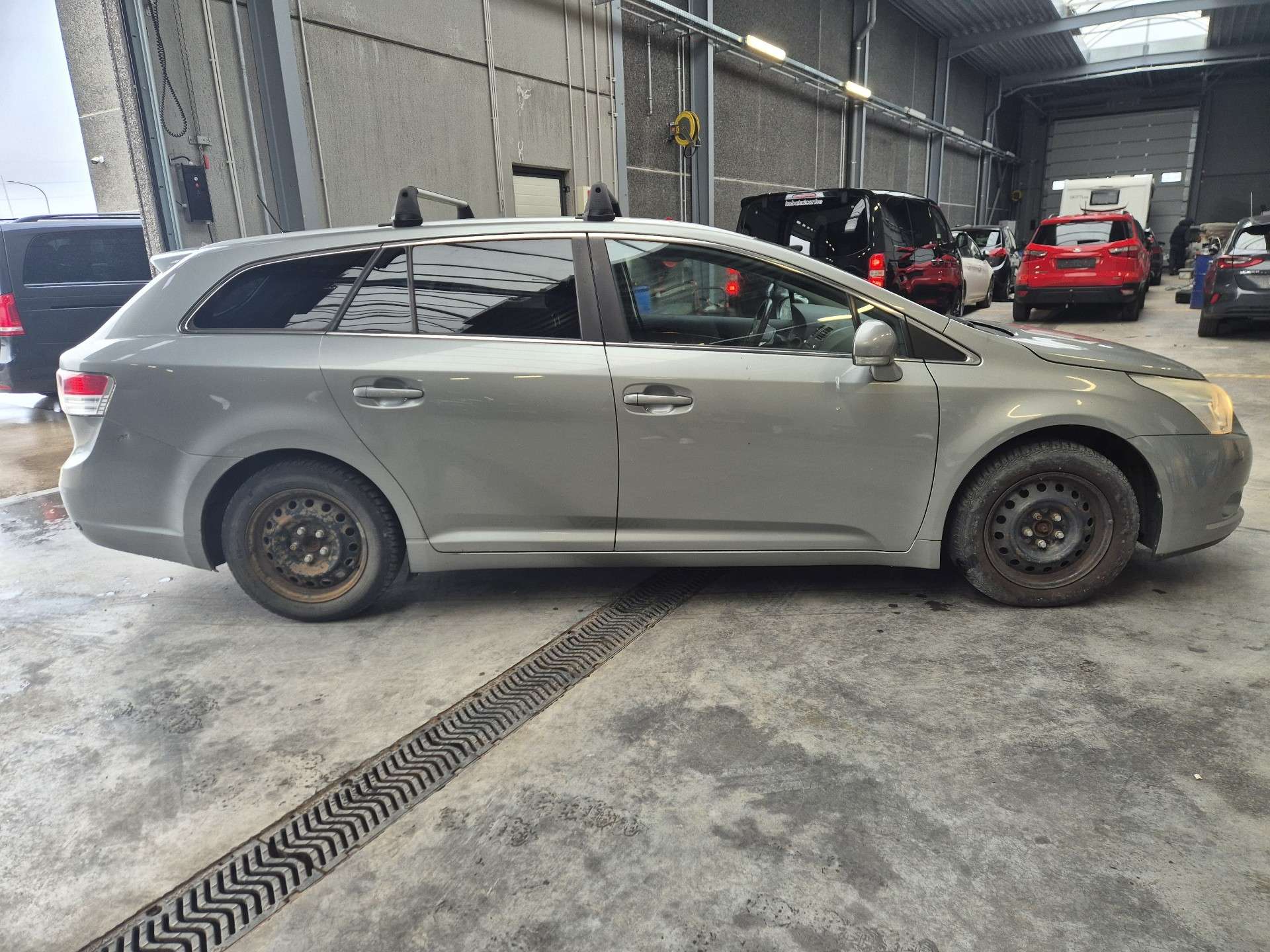 Toyota Avensis 2.0 D-4D Sol //MARCHAND OU EXPORT//