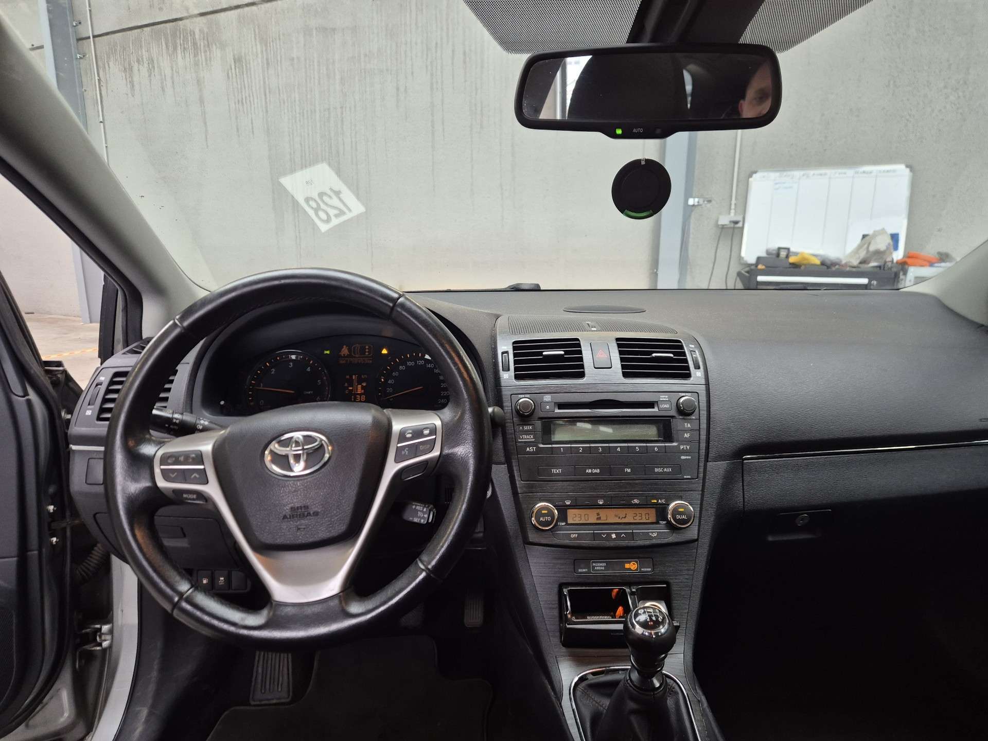 Toyota Avensis 2.0 D-4D Sol //MARCHAND OU EXPORT//