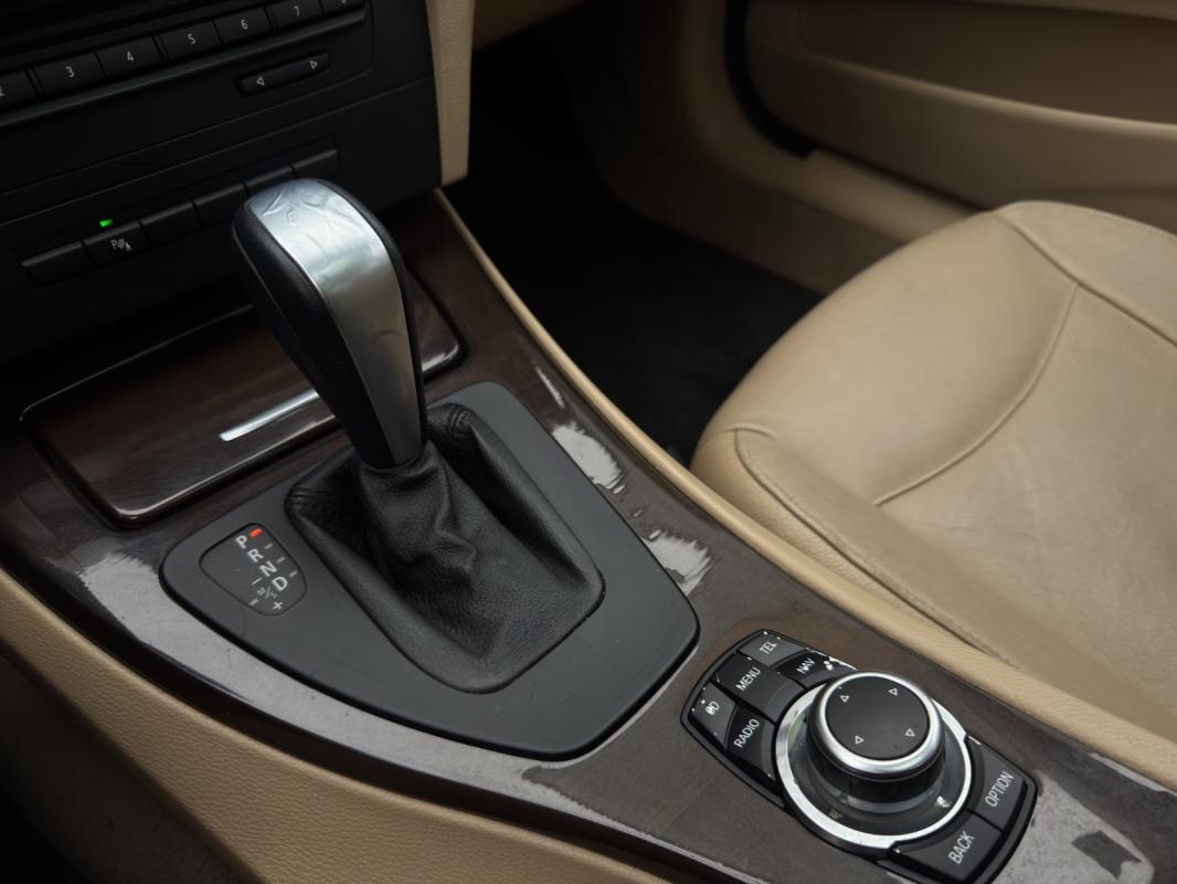 Bmw Serie 3 E90 LCI 320d 184 ch Edition Luxe A