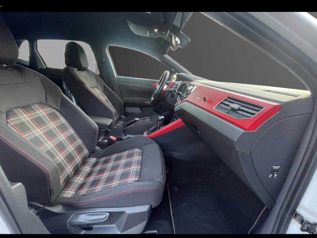 Volkswagen Polo 2.0 TSI 200 SS DSG6 GTI