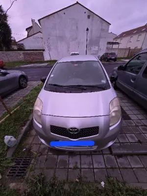 Toyota Yaris Yaris ii 1.4 - 90 d-4d