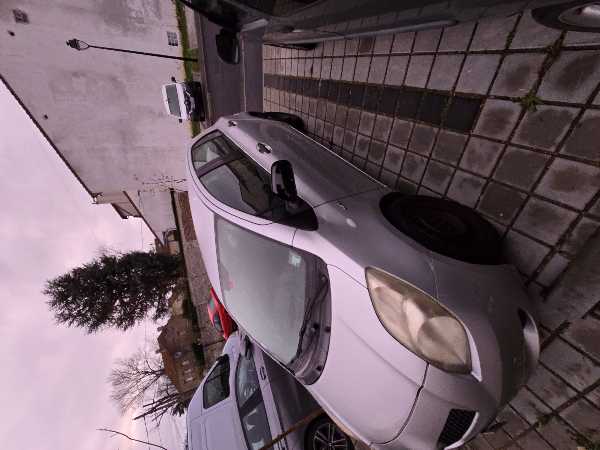 Toyota Yaris Yaris ii 1.4 - 90 d-4d