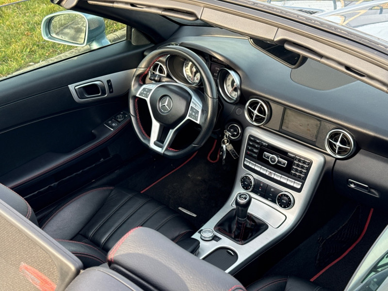 Mercedes-Benz CLASSE SLK 200 * PACK AMG * 87.000KM * 2016 * CUIR * GPS * SIEGES CHAUFF * LED