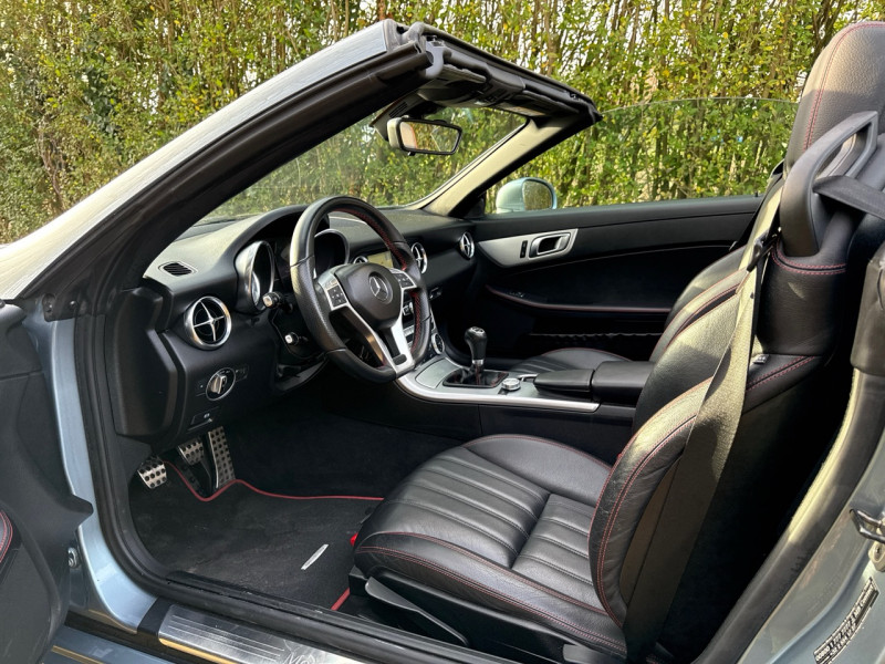 Mercedes-Benz CLASSE SLK 200 * PACK AMG * 87.000KM * 2016 * CUIR * GPS * SIEGES CHAUFF * LED