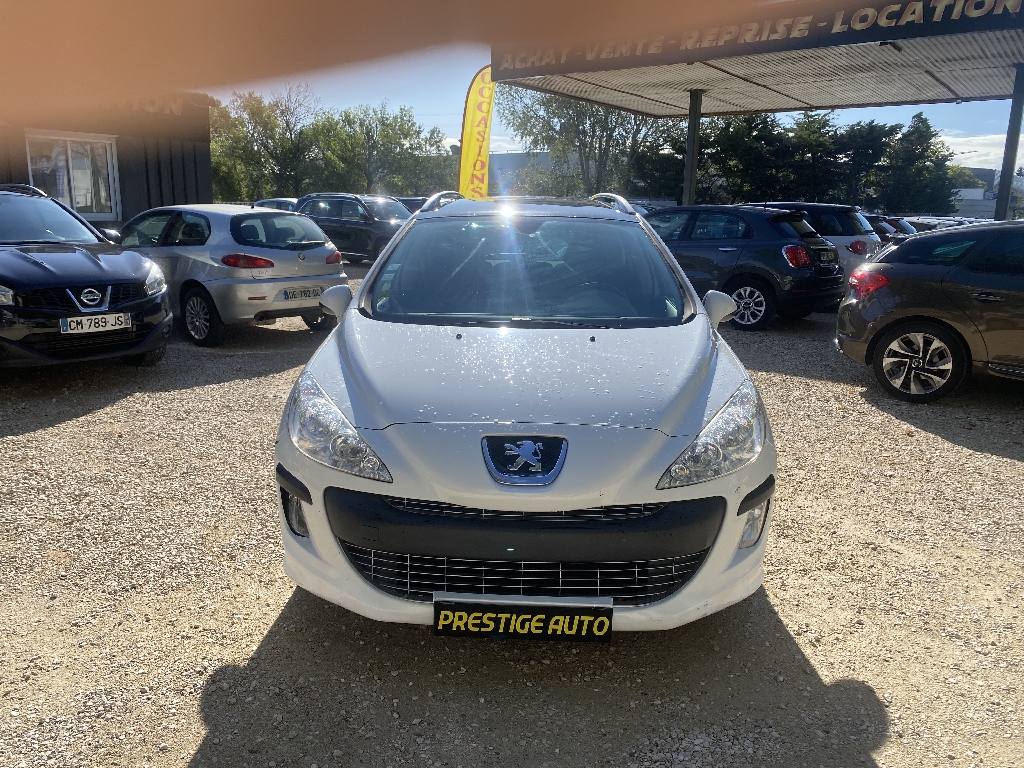 Peugeot 308 1.6 HDi 110ch BLUE LION Confort